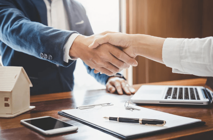 shaking hands sba personal guarantee